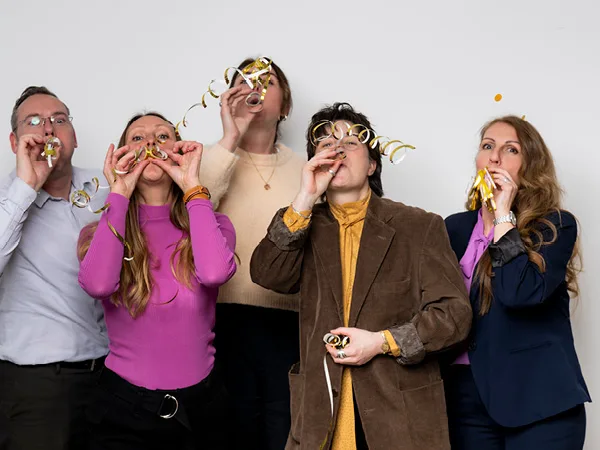 Party in der SLG Family mit Luftschlangen